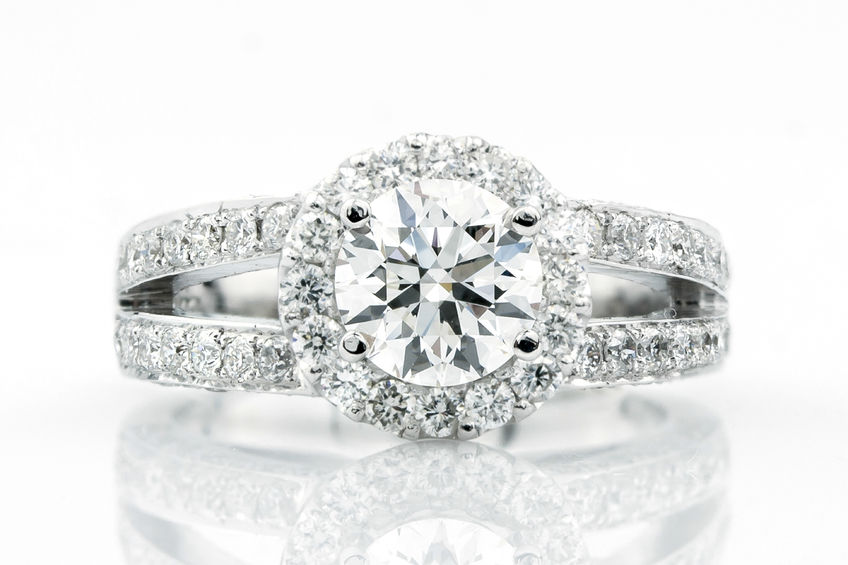 Custom Diamond Engagement Ring Design 