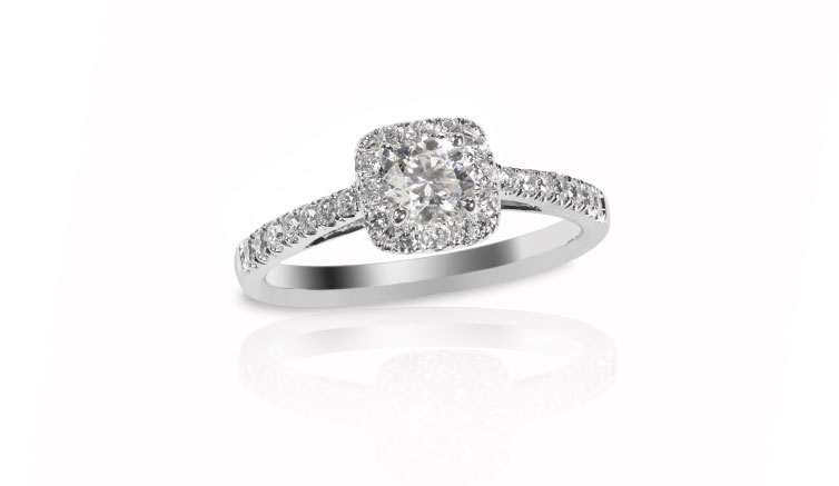 Diamond Engagement Ring Set in Platinum Halo Mounting Diamond Engagement Ring Set in Platinum Halo Mounting